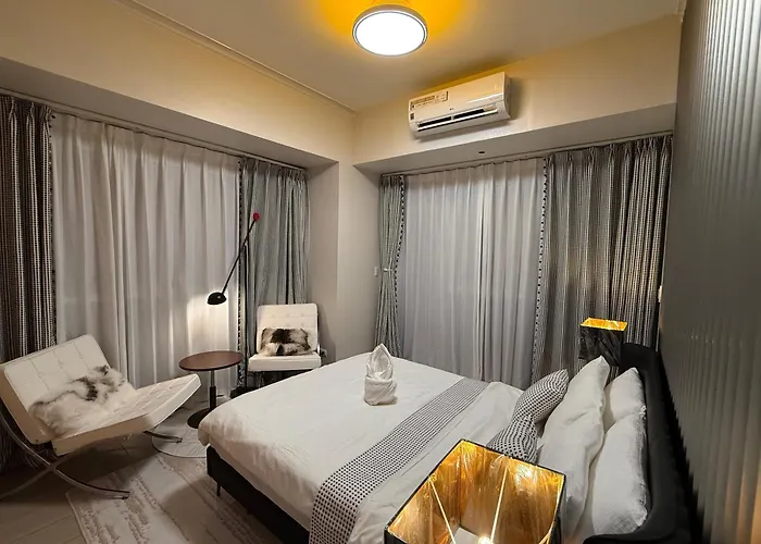 Apartment Luxury 2br Retreat Near Airports Moa Okada Manila