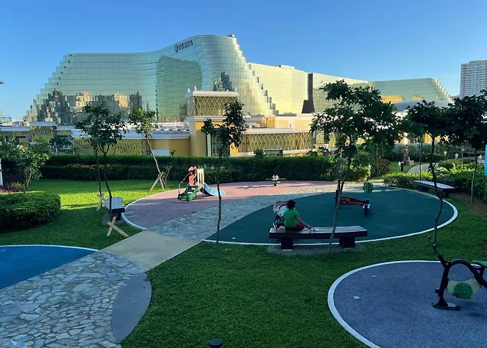 Apartment Luxury 2br Retreat Near Airports Moa Okada